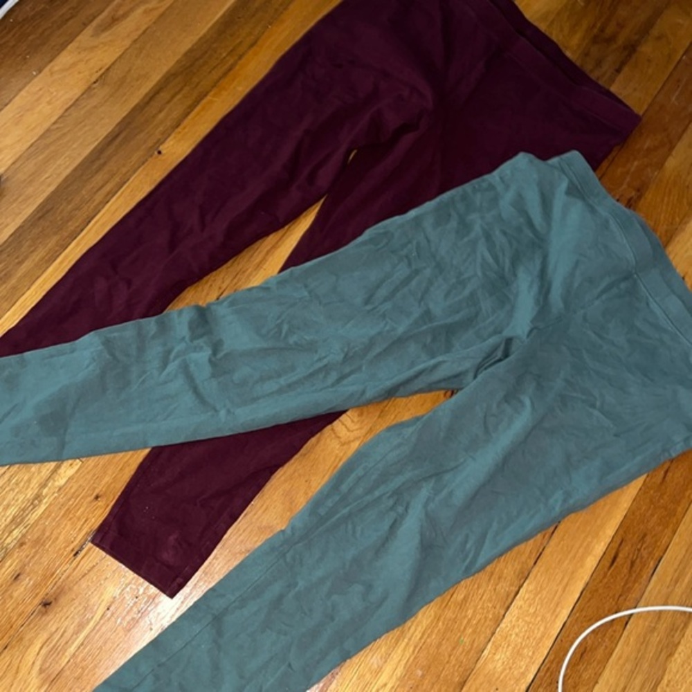 GAP leggings size L olive green and maroon EUC barely worn too short for me